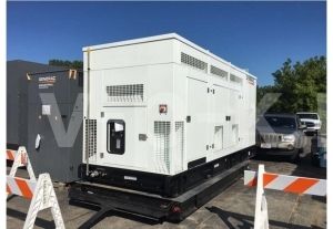 Газовый генератор Generac CG250 в кожухе