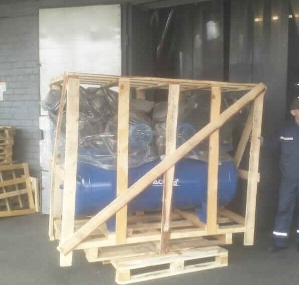 Отгрузка поршневого компрессора ASO К3/13 в Санкт-Петербурге Отгрузка поршневого компрессора ASO К3/13 в Санкт-Петербурге