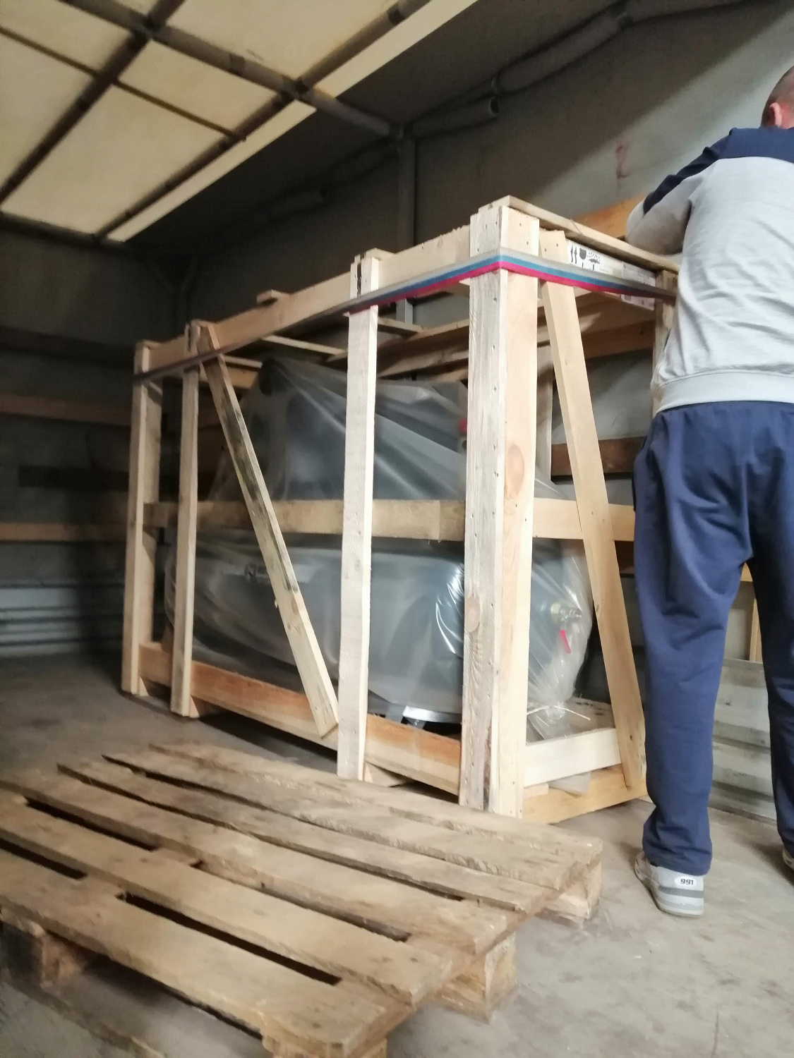 Отгрузка компрессора LB75 на ресивере 500 литров