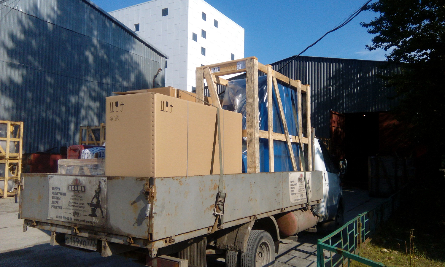 Отгрузка поршневого, винтового компрессоров, а также запчастей и масла