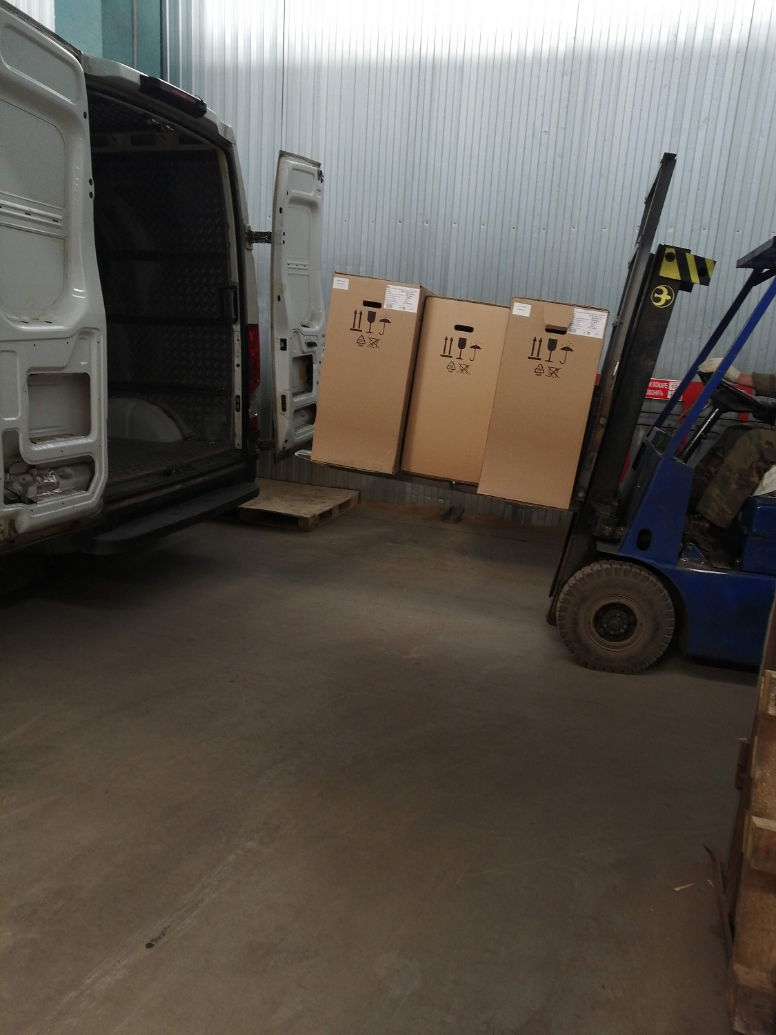 Отгрузка трех компрессоров дилеру